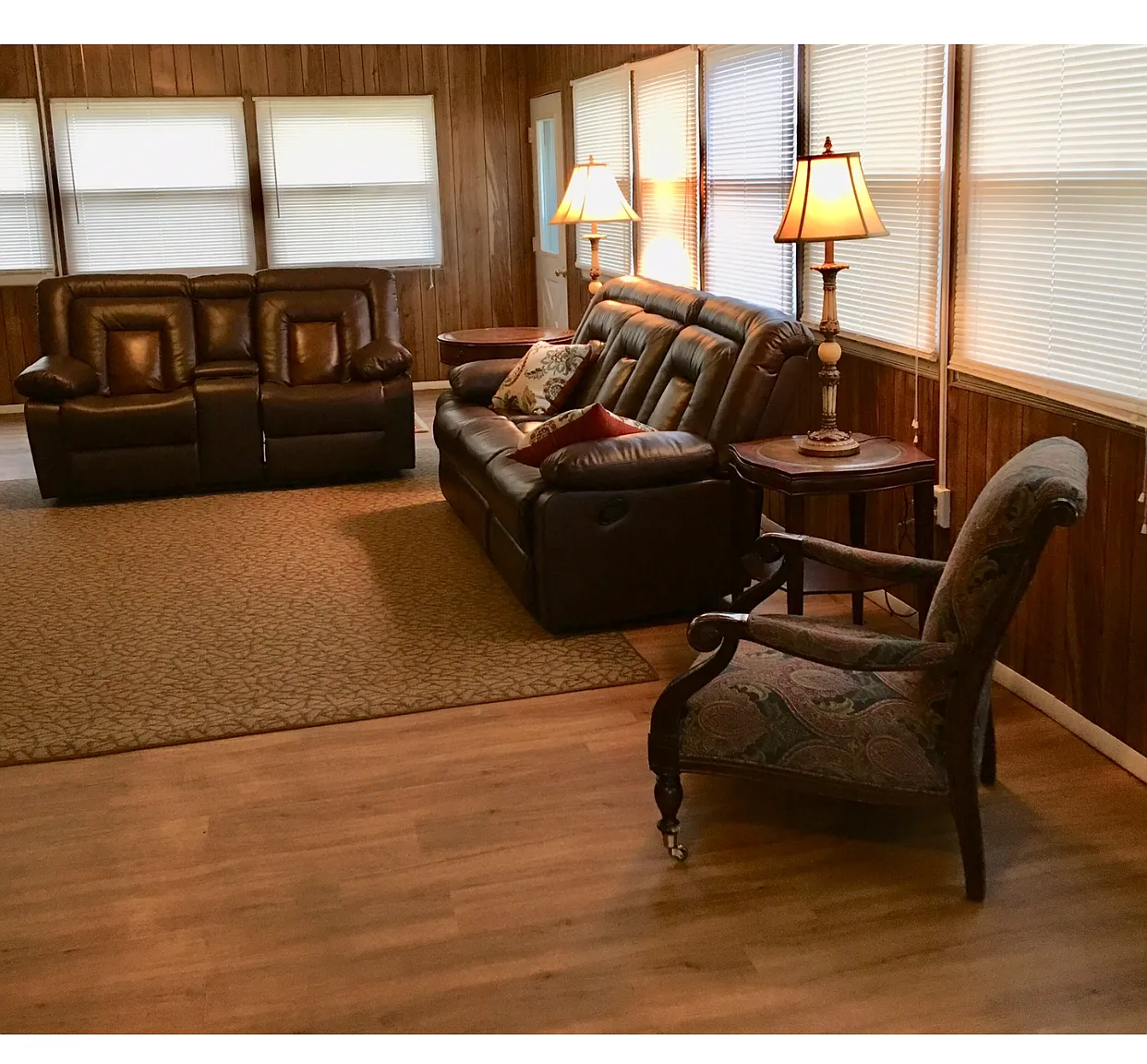 3 bed, 3000 sqft, $1,600 — Photo 4