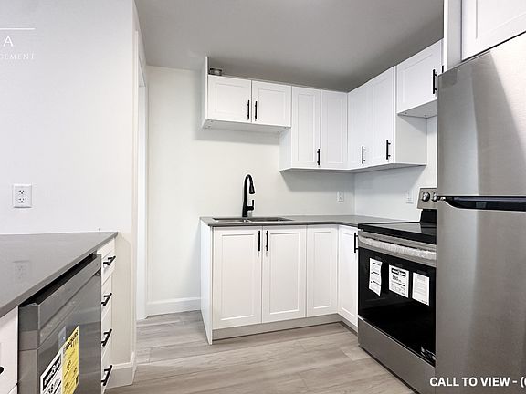 3rd image of 42 Wenlock Cres #2