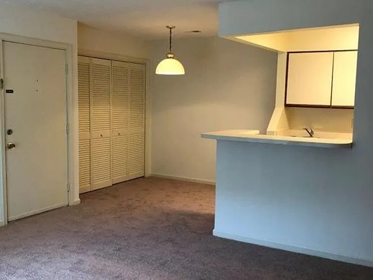 15 Davenport Ct — Photo 6