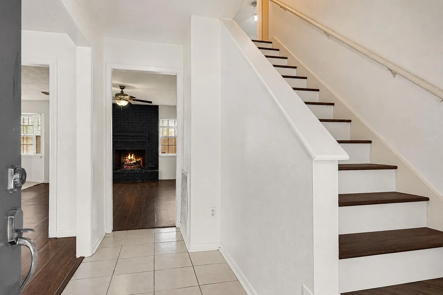 4 bed, 2.0 bath, 2224 sqft, $2,000 — Photo 4