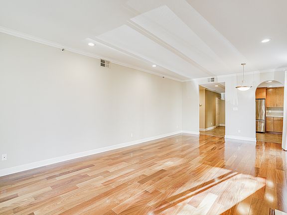 4th image of 30 Lorton Ave APT 101