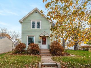 1616 Clay St, Cedar Falls, IA 50613