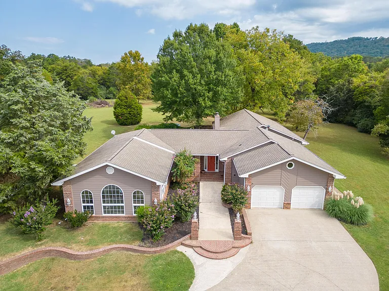 9021 Pleasant Ln — Photo 17