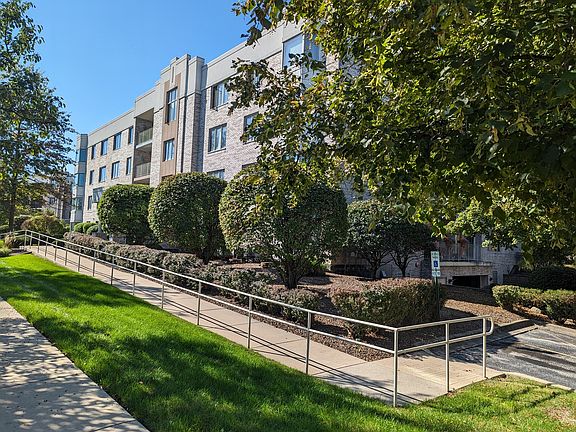 2nd image of 10720 S Washington St APT 204