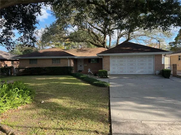 127 Hunt St, Belle Chasse, LA 70037