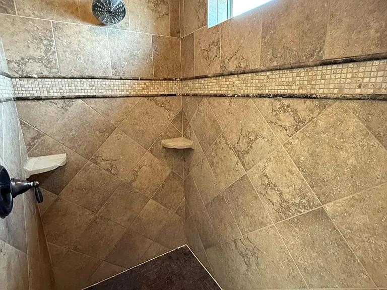 2932 E Acacia Ct — Photo 33