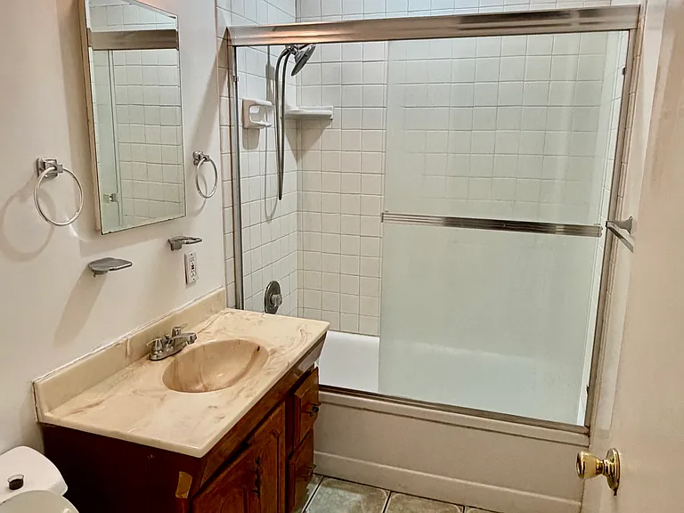 4207 N Woodson Ave — Photo 11