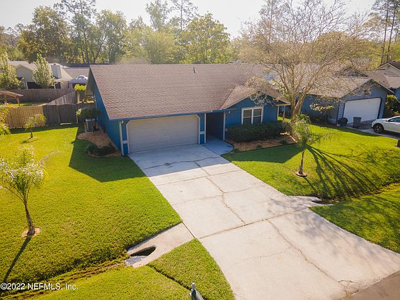 3rd image of 1837 Sherwood Dr