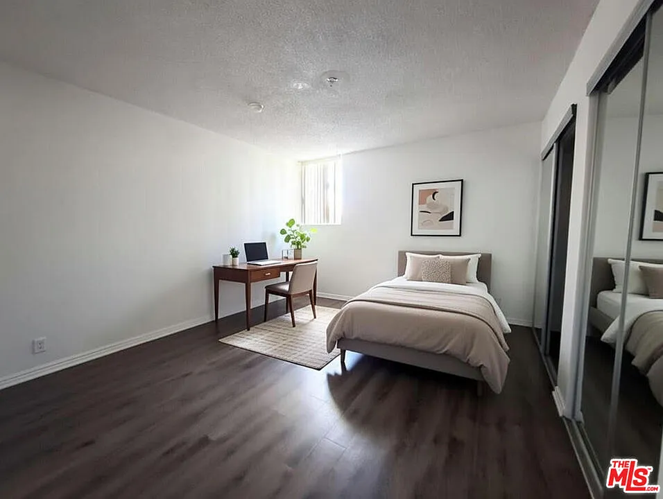 2 bed, 1.0 bath, 700 sqft, $2,150 — Photo 4