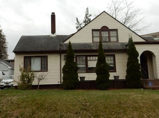 8 Linden Rd, Paterson, NJ 07514