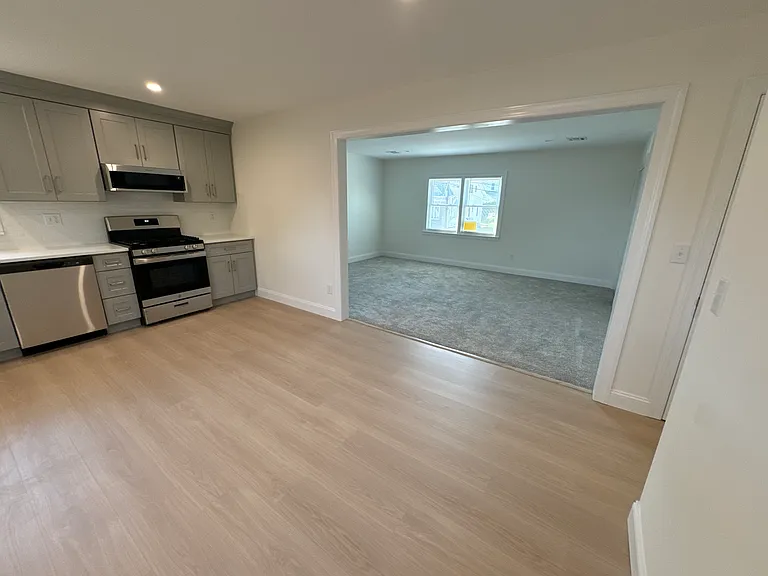 146 Schley St #2 — Photo 11