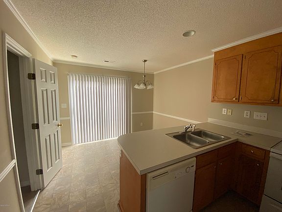 4th image of 2360 L7 Vineyard Dr