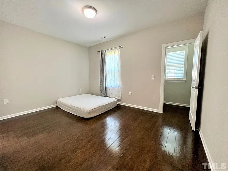 416 Daylin Dr — Photo 32