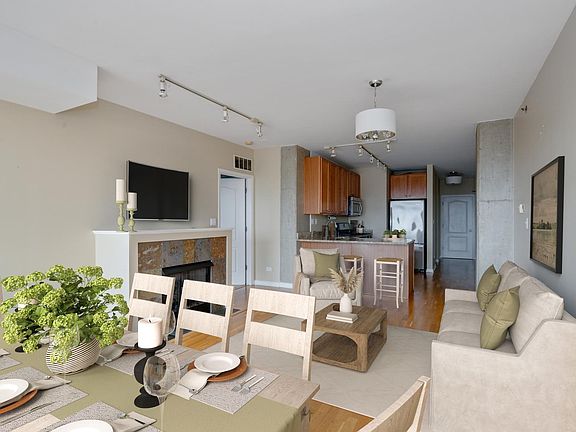 5th image of 1212 N Wells St APT 606