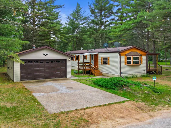 1943 Grove Ave, Friendship, WI 53934