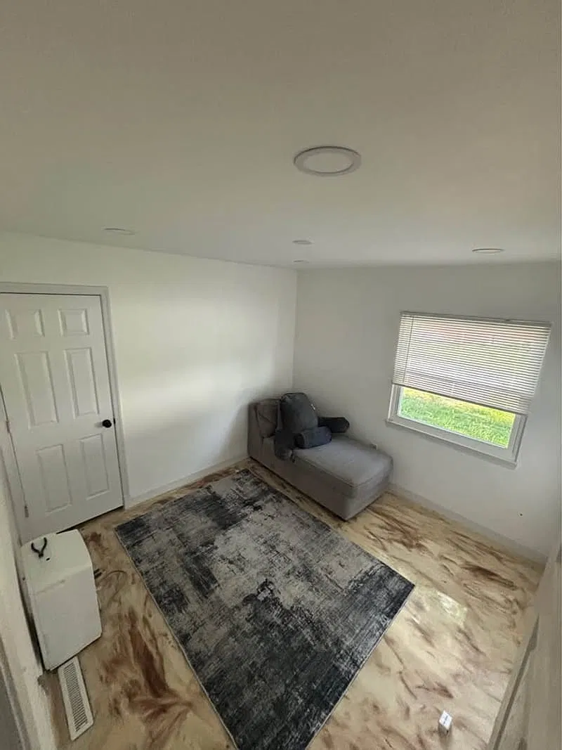 3 bed, 1269 sqft, $1,000 — Photo 2