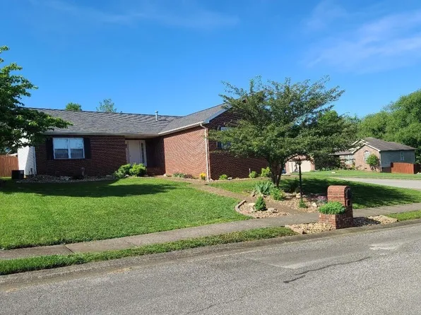 2301 Silver Crest Ct, Evansville, IN 47711