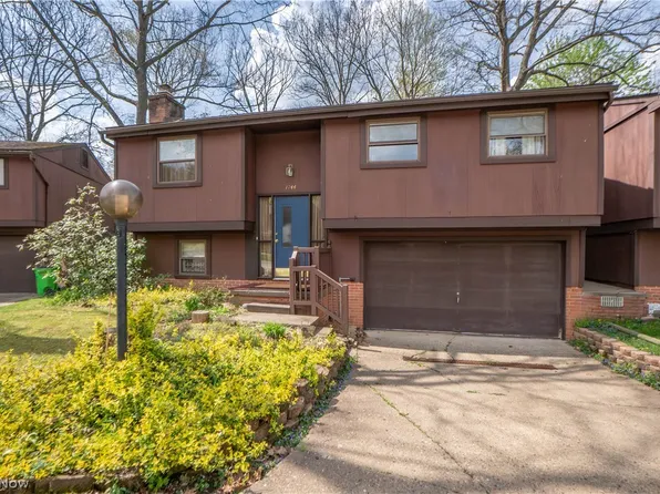1744 Oak Trail St NE, Massillon, OH 44646