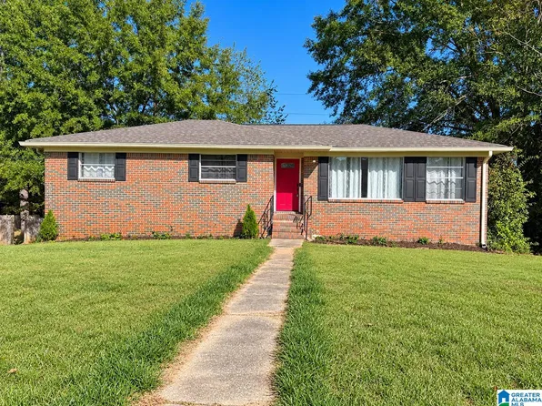 55 Linden Cir, Bessemer, AL 35023