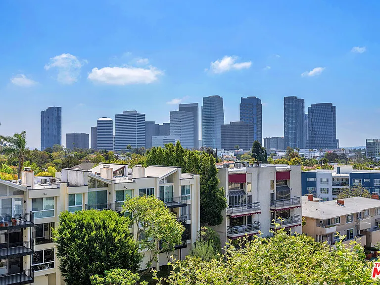 1333 S Beverly Glen Blvd #606 — Photo 9