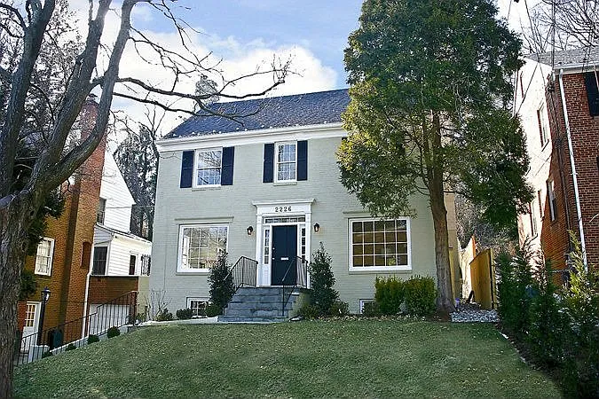 2226 48th St NW photo 1