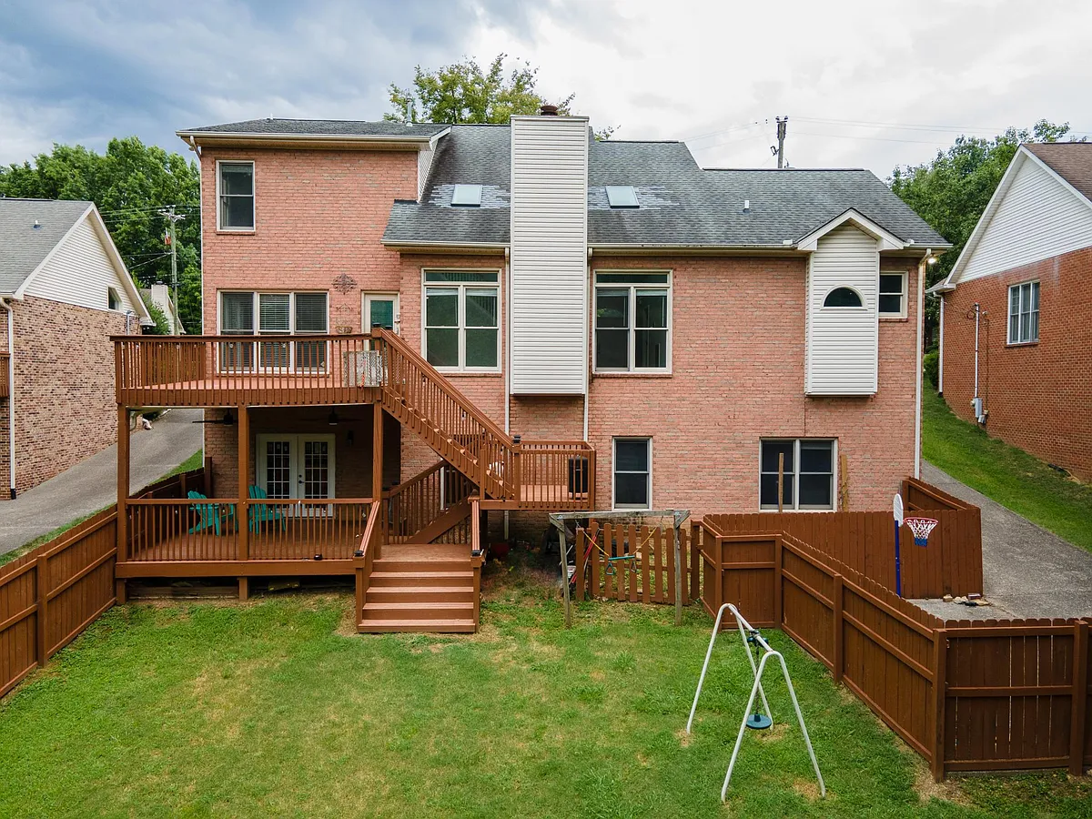 Building Photo - 6844 Collinswood Dr