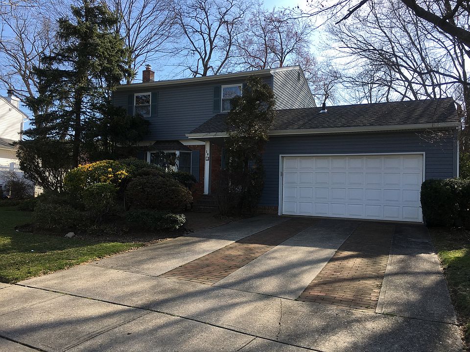 1st image of 18 Leanore Dr