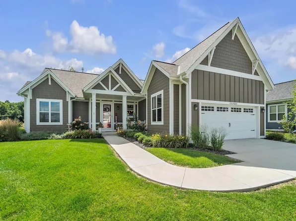 N111W5833 Carolyn COURT, Cedarburg, WI 53012