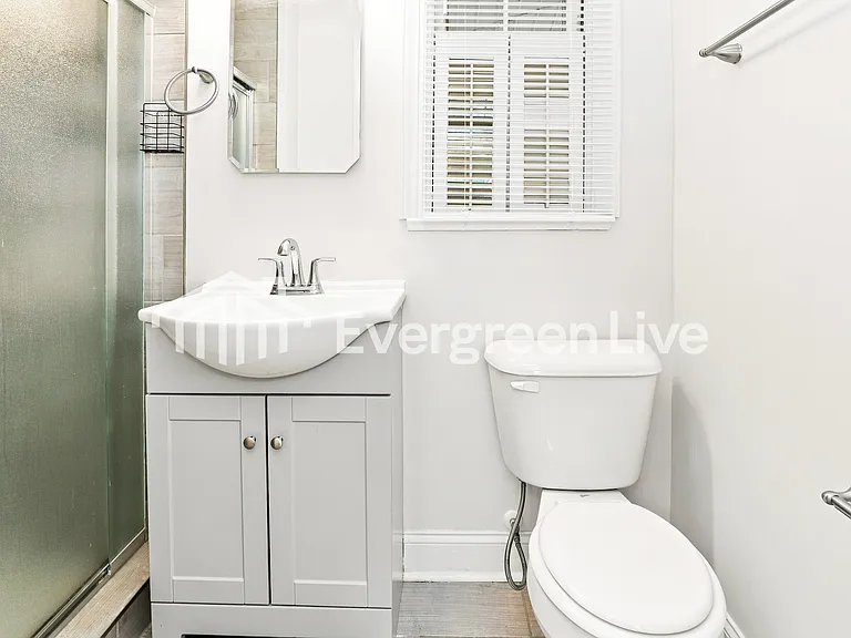 1218 Fillman Dr — Photo 7