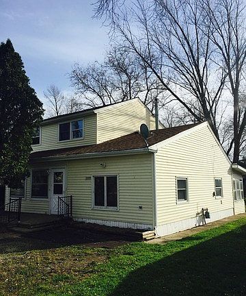 3rd image of 25219 W Claridan Ave