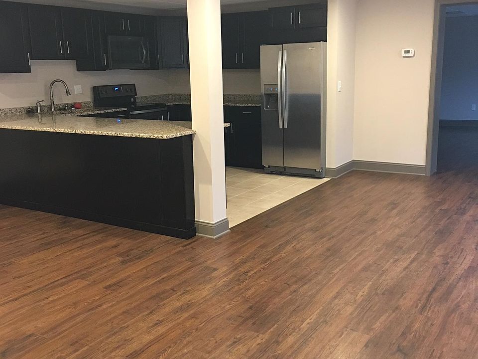 Living Room/Kitchen