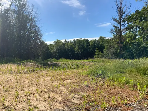 16000 Force Ave NE, Cedar Springs, MI 49319