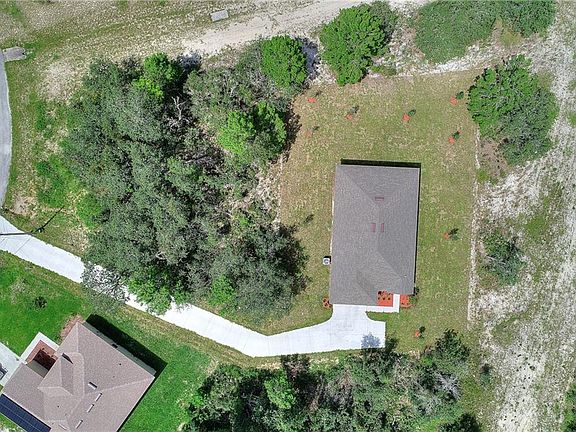 5th image of 233 Aster Ct