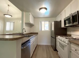 5305 Parkmor Rd APT 16, Calabasas, CA 91302