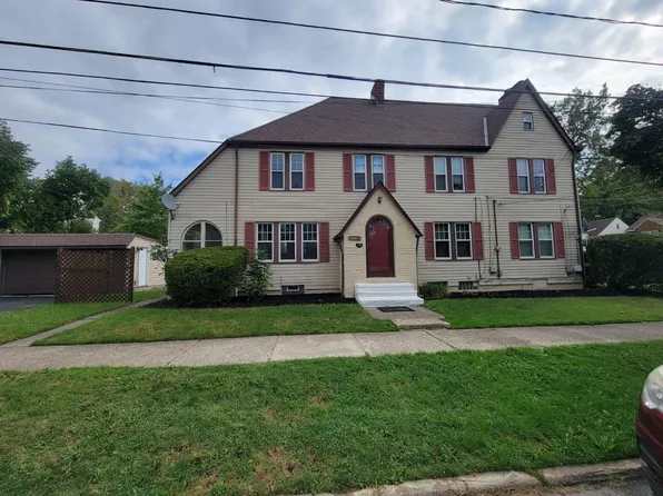 2335 Allison Rd, University Heights, OH 44118