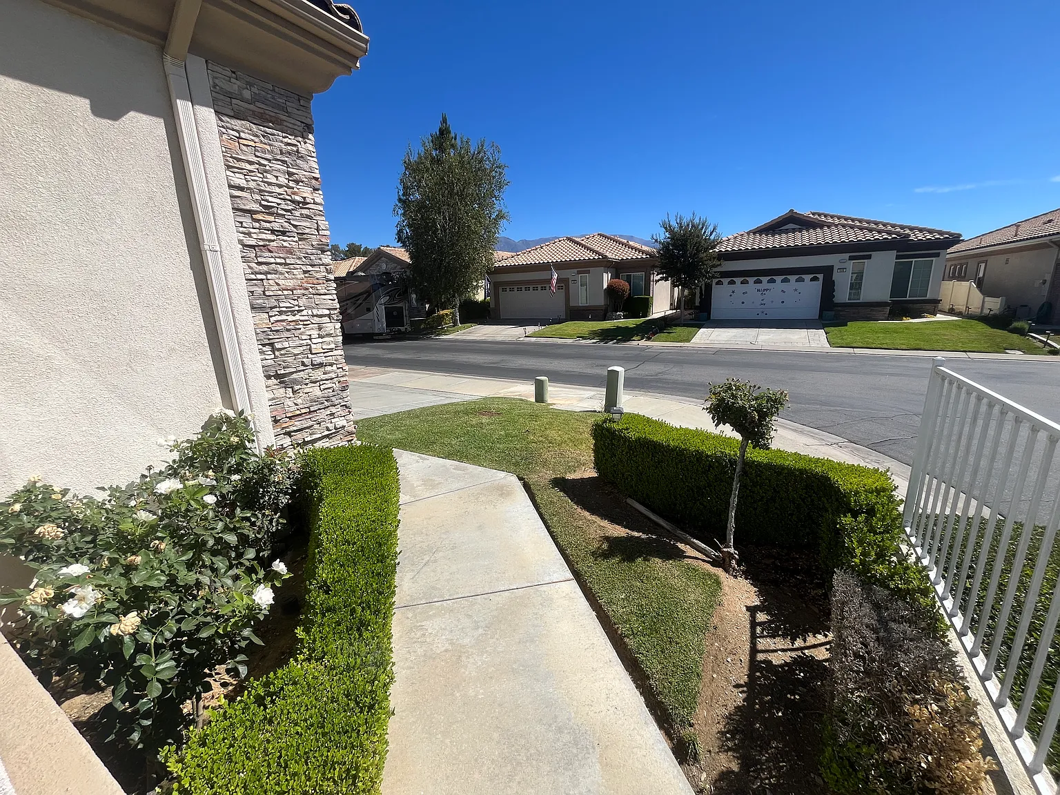 2 bed, 1471 sqft, $2,400 — Photo 4