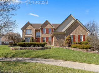 13120 Sawgrass Ct, Taylor, MI 48180