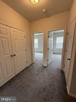 240 Parkland Dr — Photo 24