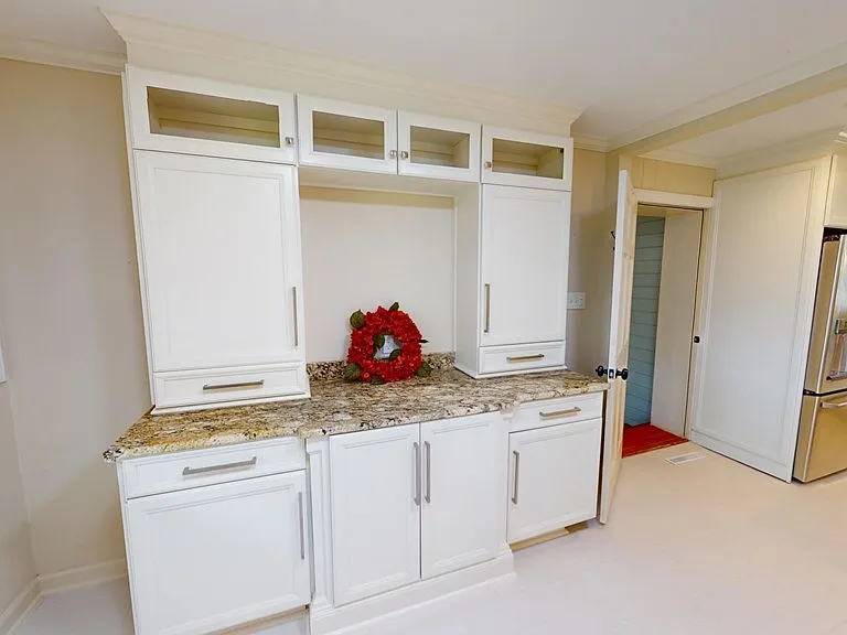 311 Junius St — Photo 15