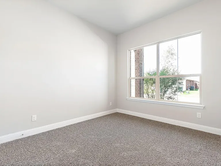 1137 Castlerock Rd — Photo 6