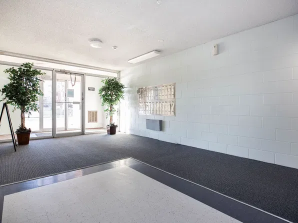 1133 Kimberly Ave #304, Winnipeg, MB R2K 3G6
