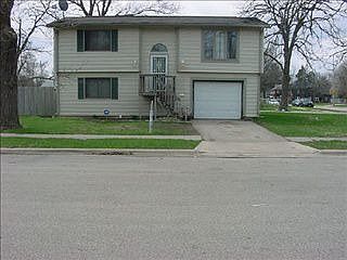 5th image of 303 Stanley St