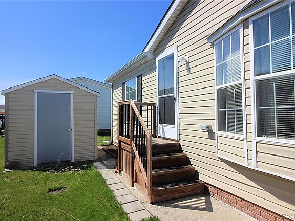 2nd image of 13617 Orchard View St