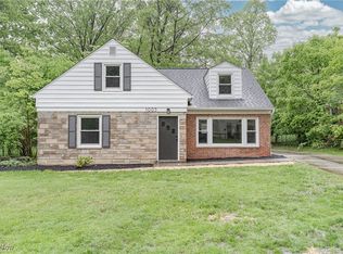 1005 Renfield Rd, Cleveland Heights, OH 44121