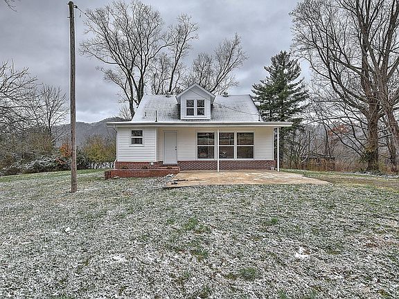 5th image of 223 Birch Dr