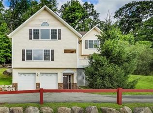 37 Pavilion Ridge Way, Suffern, NY 10901