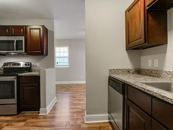 3rd image of 2309 Baronne St APT 18