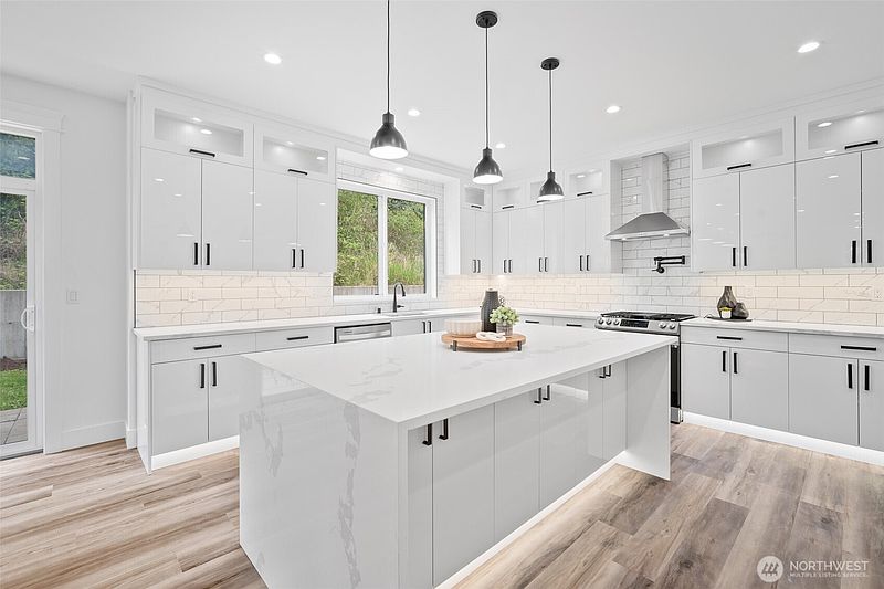4th image of 2150 Riverstone Loop