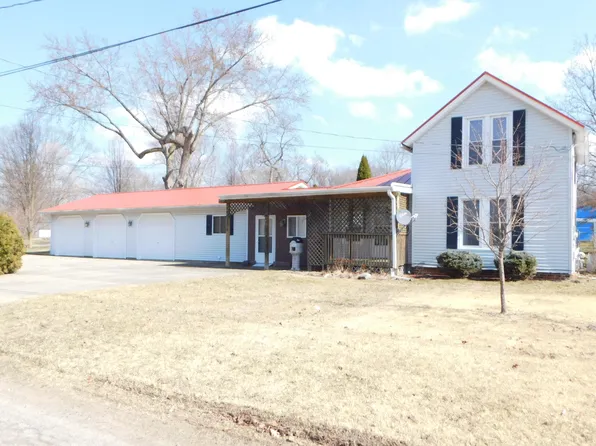 205 Clinton St, Dowagiac, MI 49047