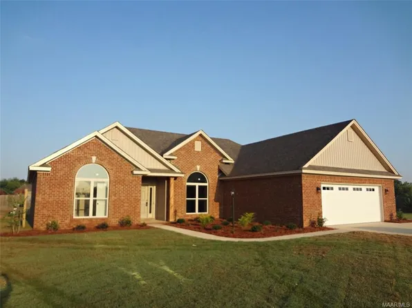 209 Village Way, Wetumpka, AL 36093